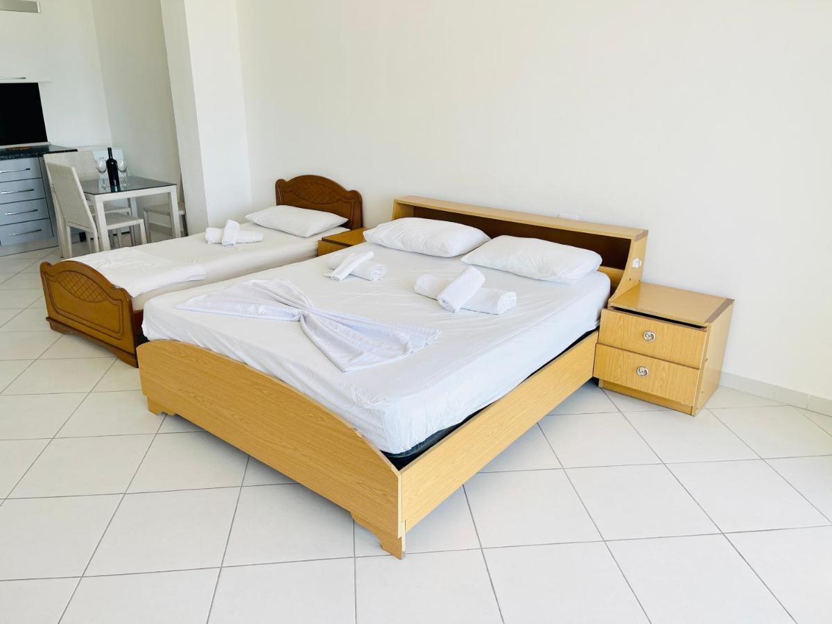Jico Travel - Villa Colombo Wlora Zewnętrze zdjęcie