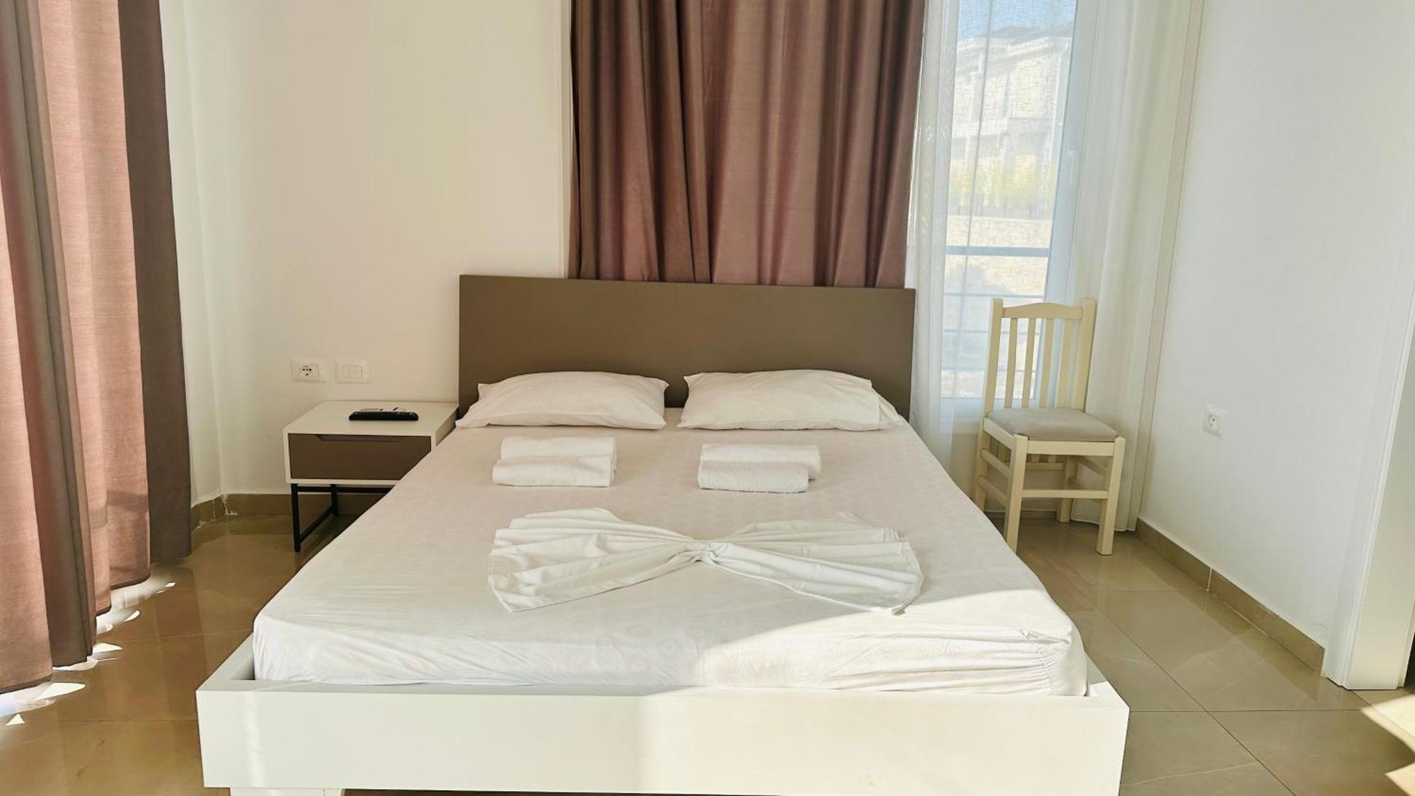 Jico Travel - Villa Colombo Wlora Zewnętrze zdjęcie