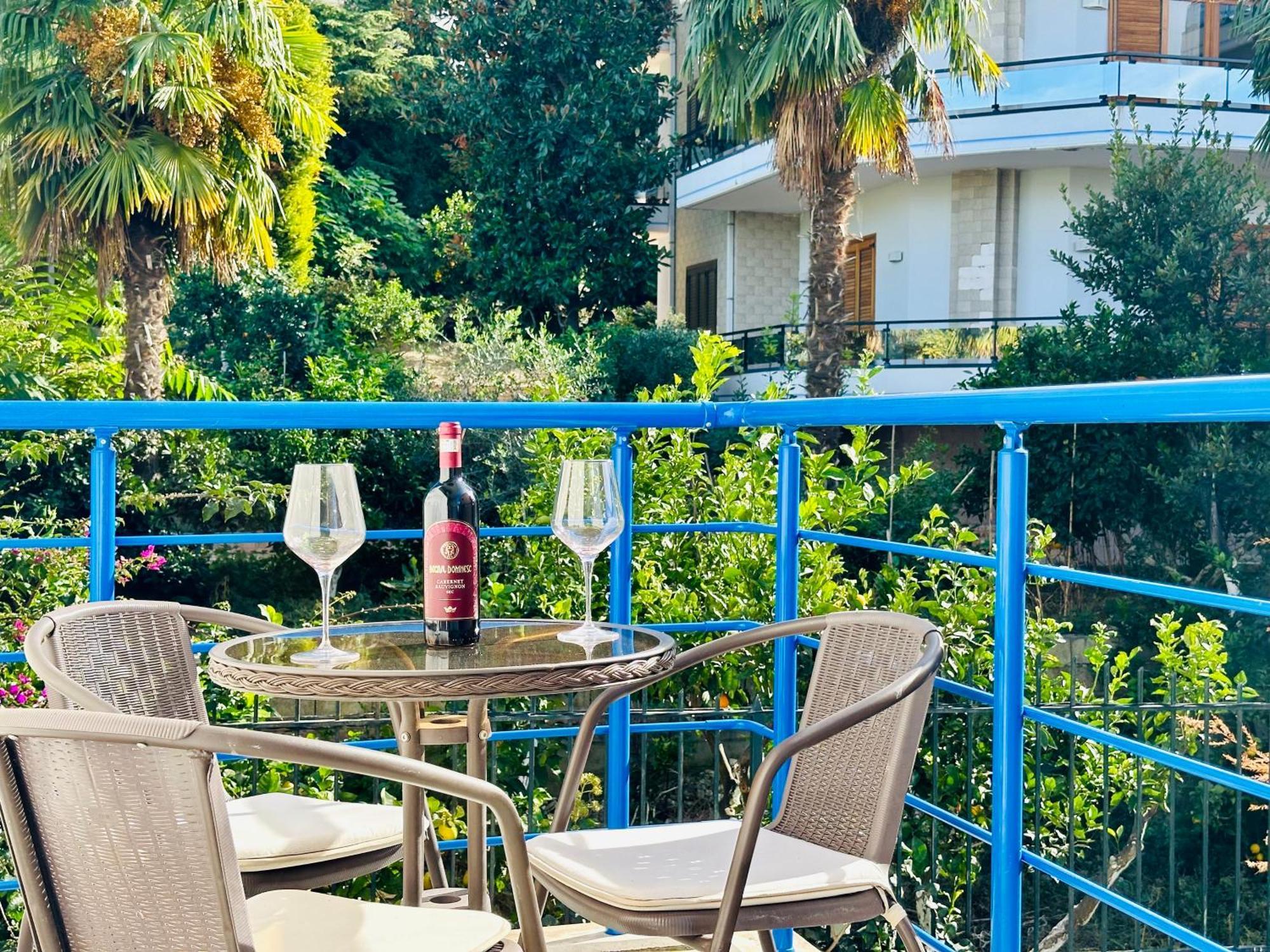 Jico Travel - Villa Colombo Wlora Zewnętrze zdjęcie